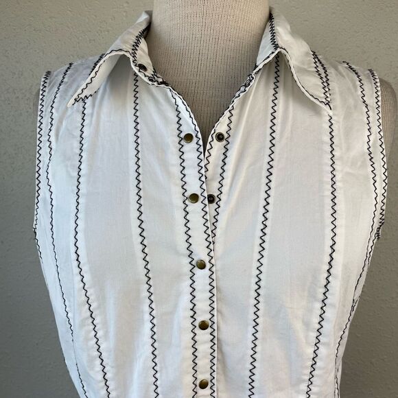 Josephine Chaus Sleeveless Snap Down Shirt Size 10 EUC - Picture 2 of 6